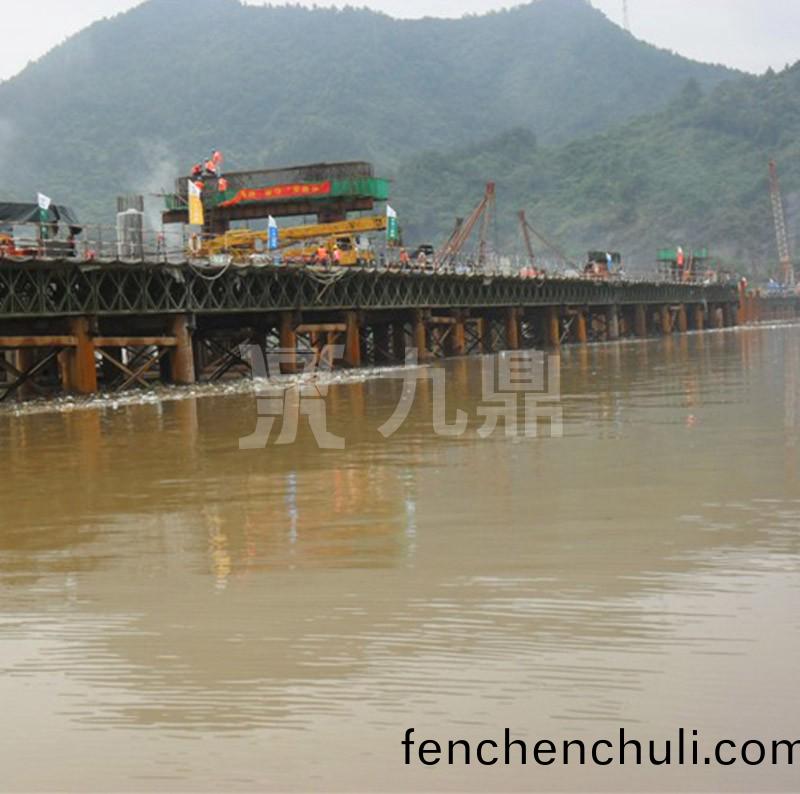 中(zhong)交三航(hang)威海青(qing)榮(rong)城(cheng)際(ji)公路雙(shuang)島港(gang)特大(da)橋(qiao)鋼(gang)平(ping)檯(tai)
