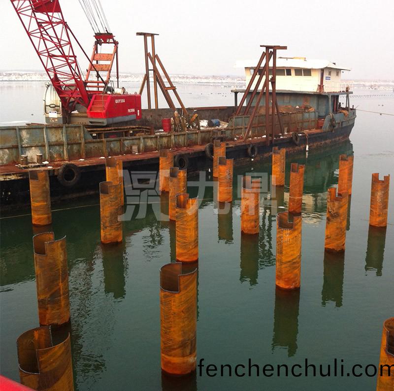 中交三航(hang)威海青(qing)榮(rong)城際(ji)公(gong)路雙島港(gang)特大(da)橋鋼平(ping)檯(tai)