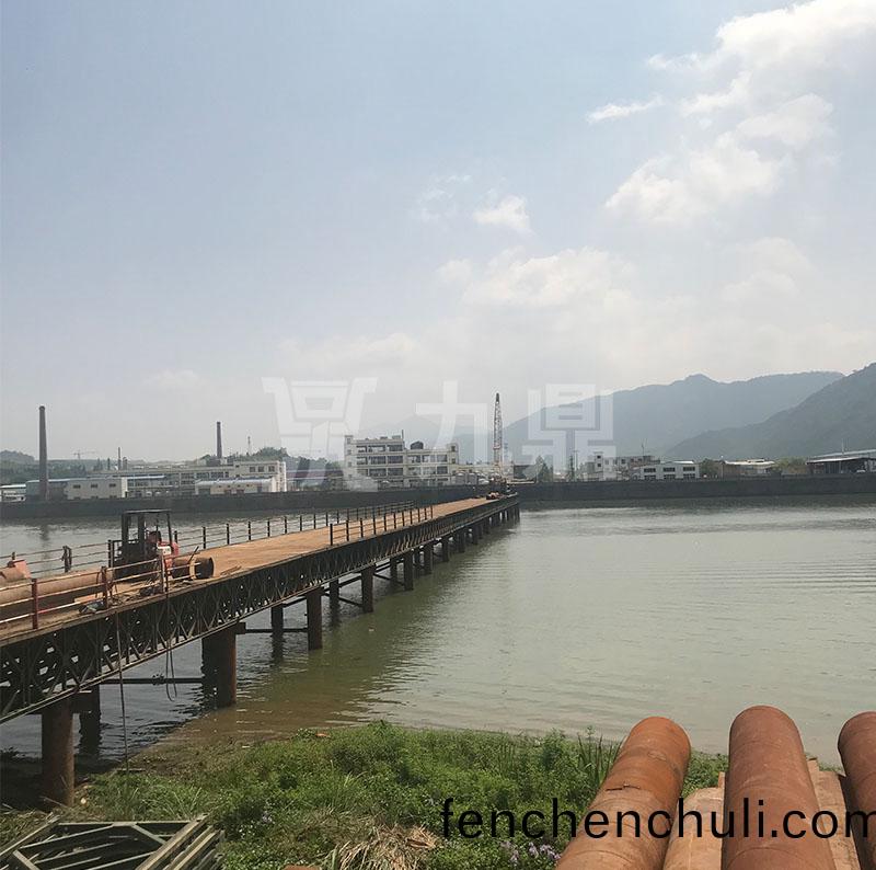 鋼(gang)平檯