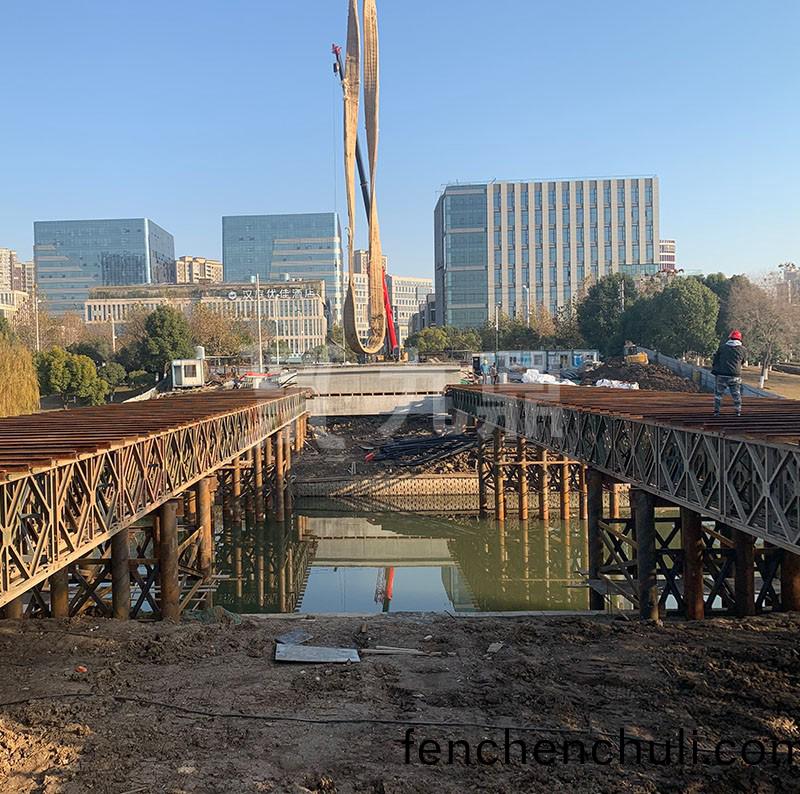 鋼棧橋(qiao)架設(she)時(shi)預施(shi)應力(li)